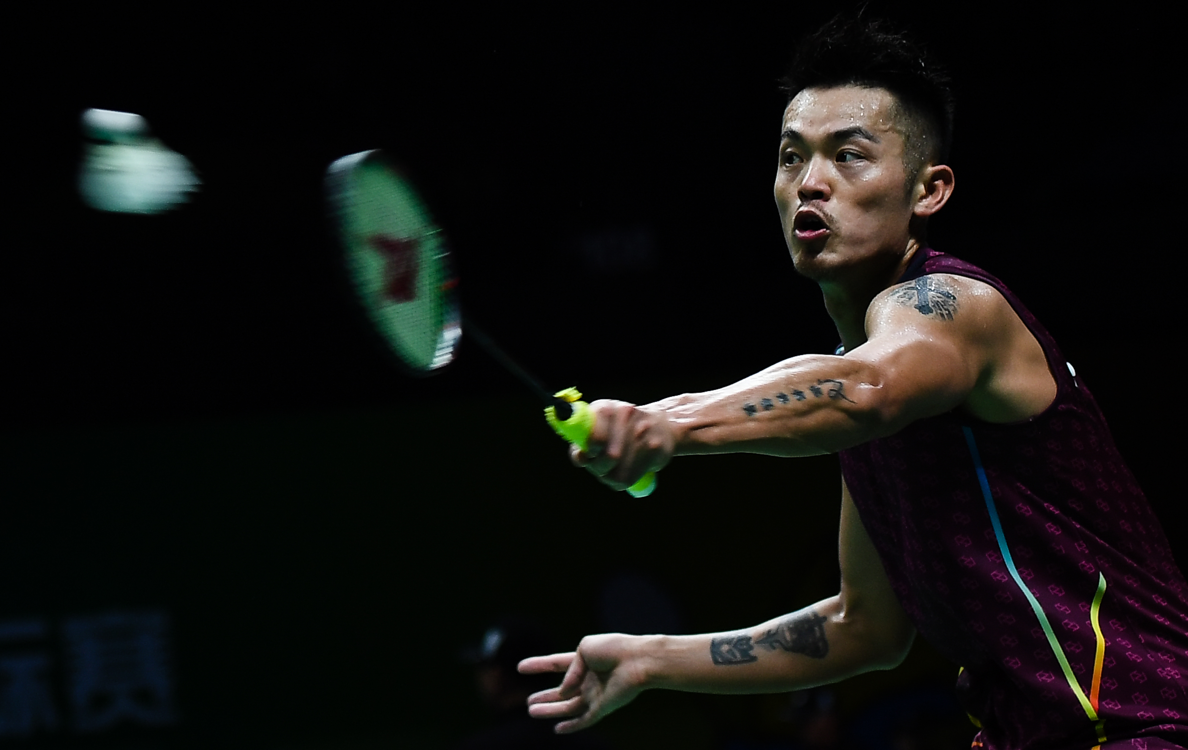 纳与巴塞罗 纳与巴塞罗