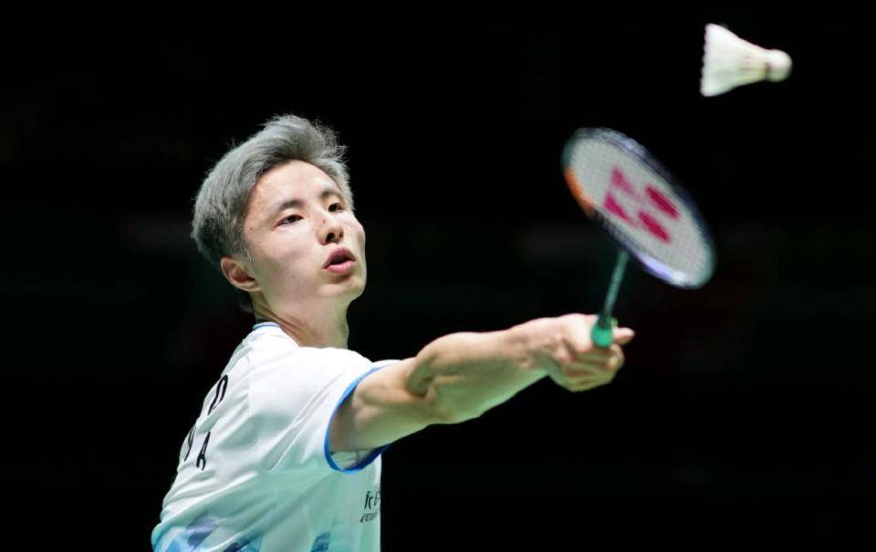 谁就更接近 谁就更接近