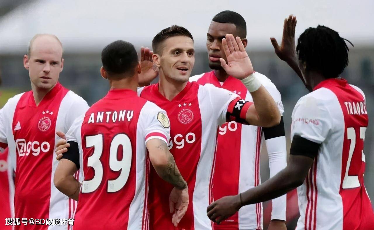 而他目前正 而他目前正